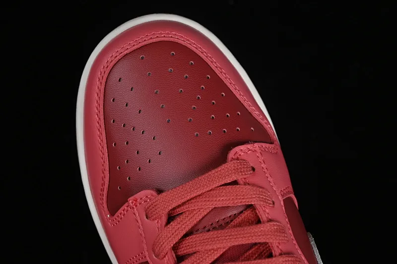 All Categories Nk SB Dunk Series Nk SB Dunk Low Low-top sneakers Nk Dunk Low Strawberry Bear color SB low-top casual sneakers DD1503-603